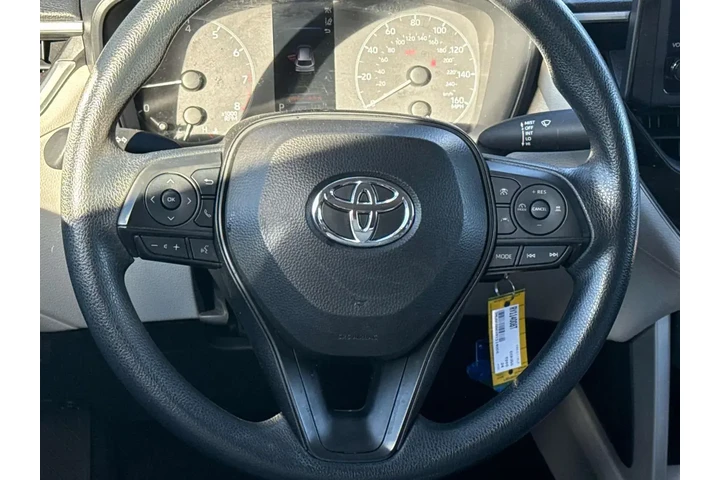 $24270 : Toyota Corolla Cross 2024 L image 9