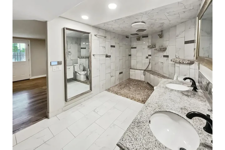 $1469 : Comfortable house for rent image 6