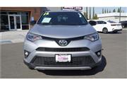 $19984 : 2016 RAV4 SE thumbnail