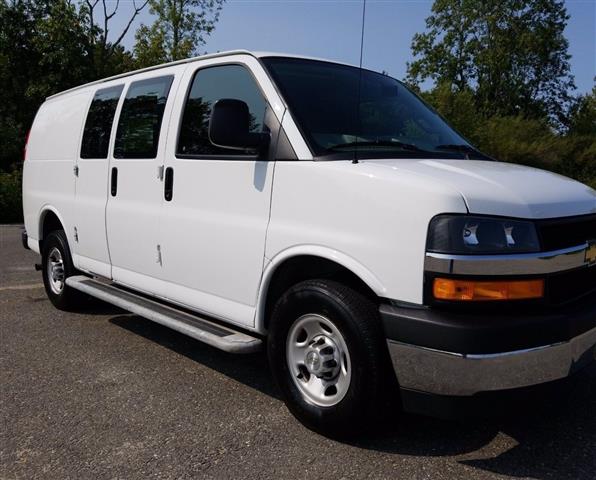 $22000 : 2019 Chevrolet Express 2500 image 2