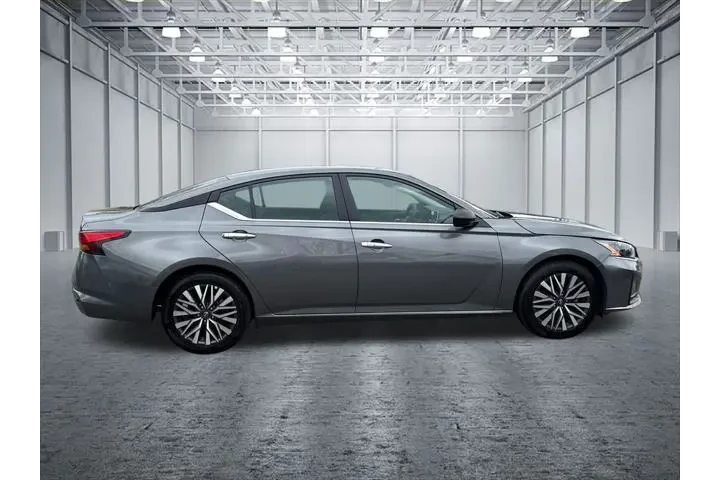 $22995 : Nissan Altima 2025 2.5 SV 4d image 8