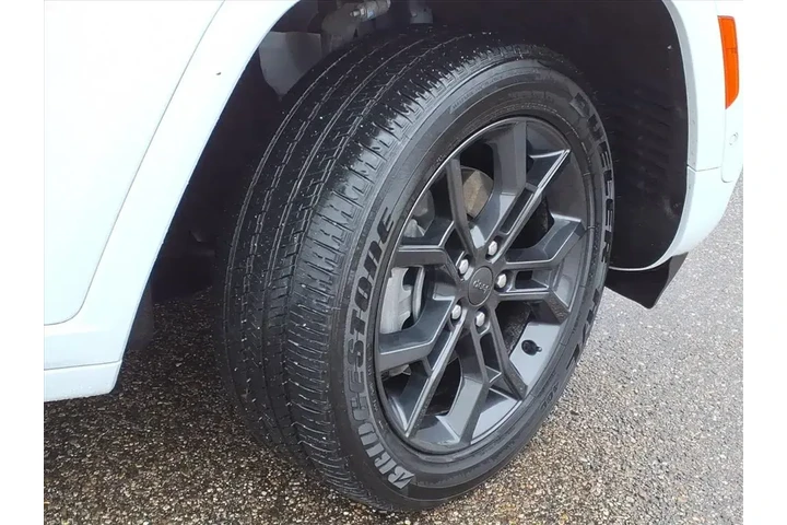 $28500 : Jeep Grand Cherokee 2024 4x4 image 4