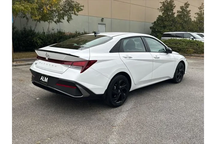 $23443 : Hyundai ELANTRA 2026 SEL Spo image 5