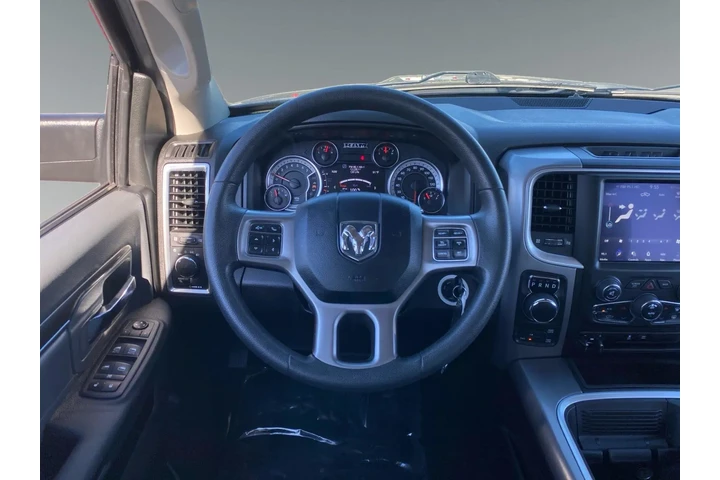 $38763 : Ram 1500 Classic 2023 image 5