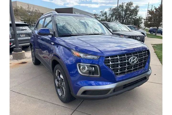 $23498 : Hyundai VENUE 2025 Limited 4 image 10