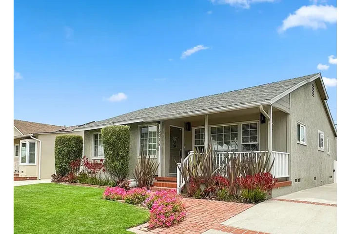 $2100 : ¡Su nueva casa le espera! image 1
