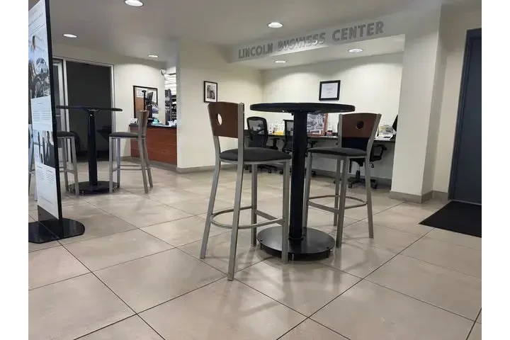 $38000 : Ford F-150 2022 4x4 XLT 4dr image 6