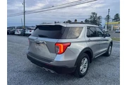 $27914 : Ford Explorer 2022 AWD XLT 4 thumbnail