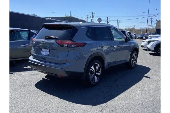 $30333 : Nissan Rogue 2025 AWD SL 4dr image 4