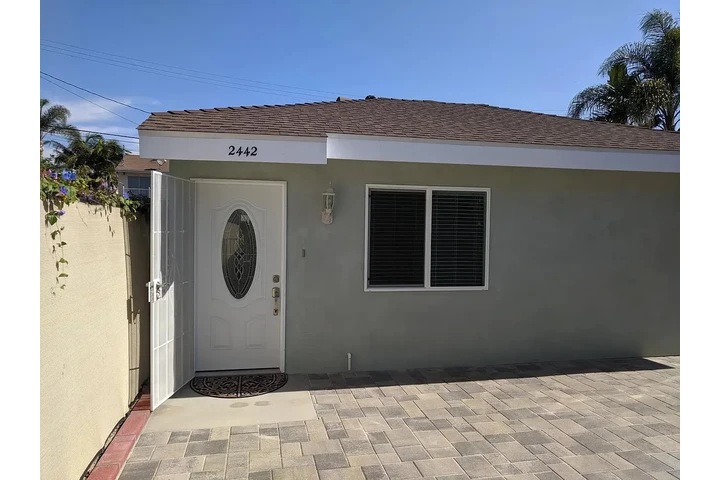 $600 : Home...Los Angeles, CA image 1