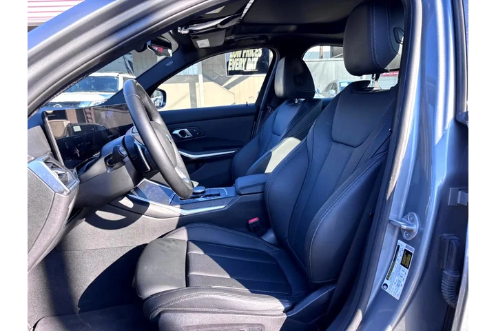 2024 BMW 3 Series 330i Sedan image 7
