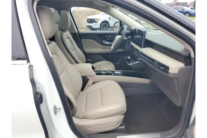 $38995 : Lincoln Corsair 2023 AWD Res image 9