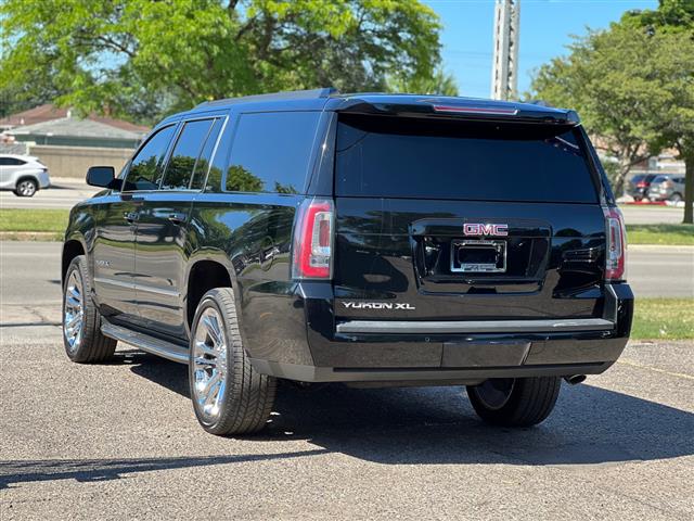 $24999 : 2018 GMC Yukon XL image 8