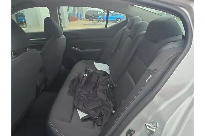 $18811 : Nissan Altima 2023 2.5 SV 4d image 9