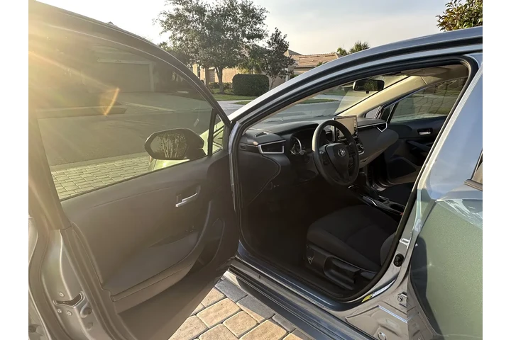 $12000 : 2021 Corolla LE Sedan image 9