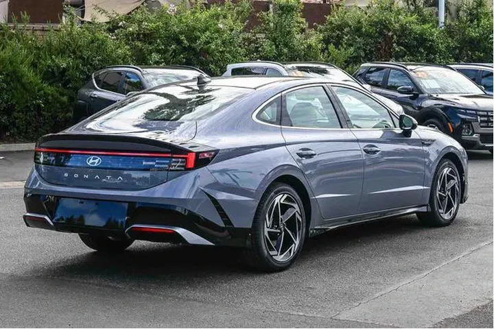 $27500 : Hyundai SONATA 2026 SEL Spor image 4
