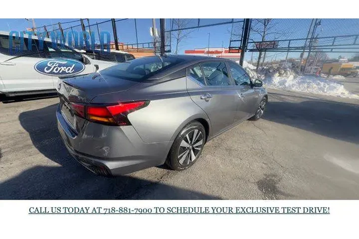 $17088 : Nissan Altima 2021 2.5 SV 4d image 5