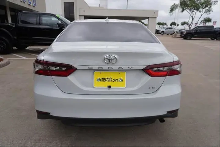 $23725 : Toyota Camry 2023 LE 4dr Sed image 5