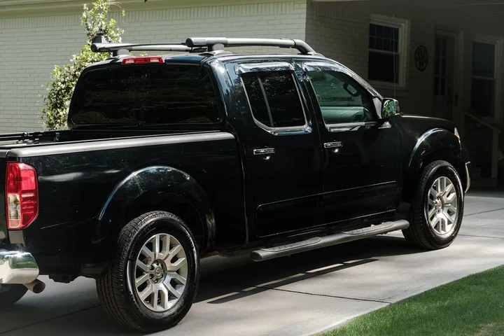 $8000 : 2012 Nissan Frontier SL 4D V6 image 4