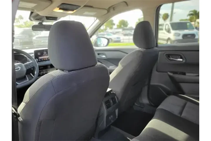 $29991 : Nissan Rogue 2026 SV 4dr Cro image 10