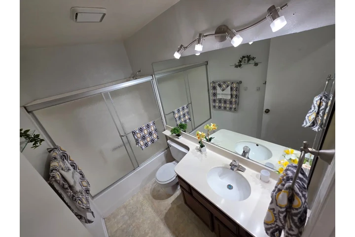$3390 : CASA DE ESTILO Y AMPLIA 4+3 image 8