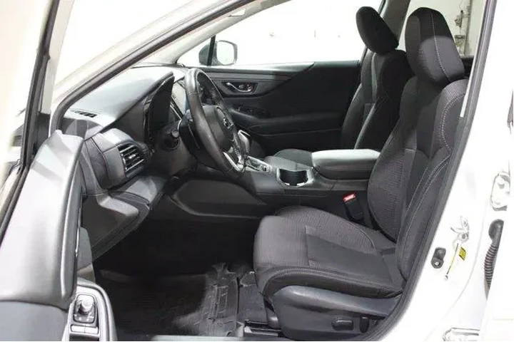 $31989 : Subaru Outback 2025 AWD Prem image 3