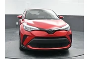 $24490 : Toyota C-HR 2022 XLE 4dr Cro thumbnail