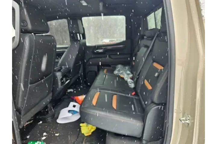 $40000 : GMC Sierra 1500 2023 4x4 AT4 image 10