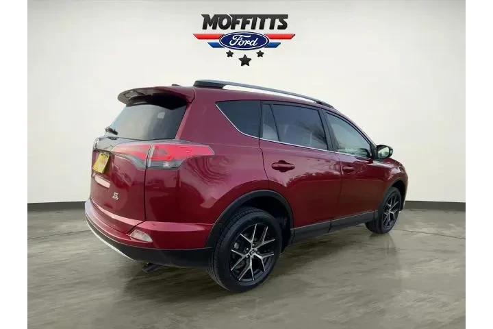 $17447 : Toyota RAV4 2018 AWD SE 4dr image 5