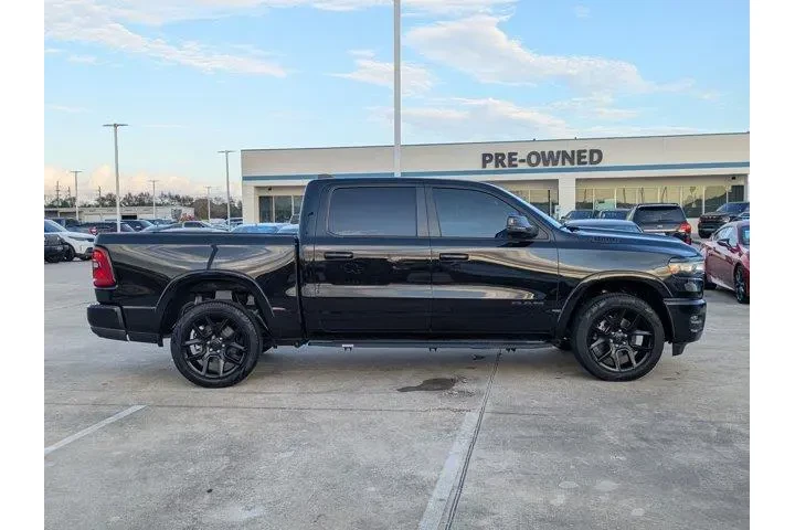$38495 : Ram 1500 2025 4x4 Big Horn 4 image 2