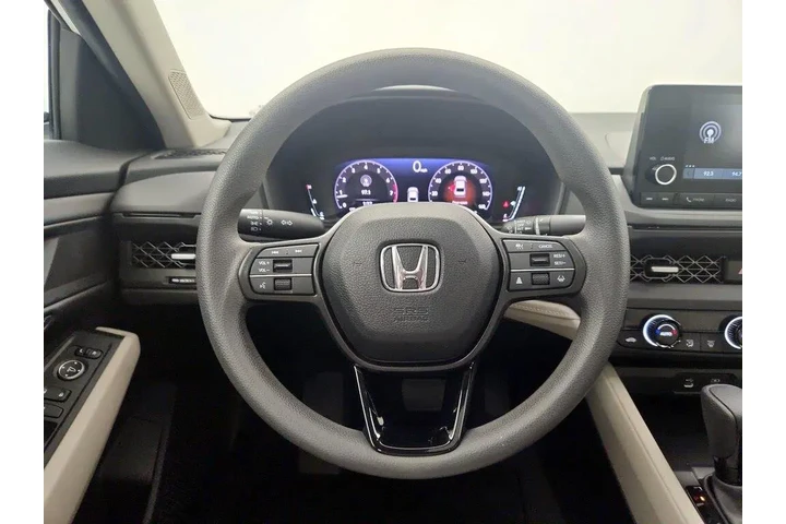 $27998 : Honda Accord 2024 EX 4dr Sed image 10