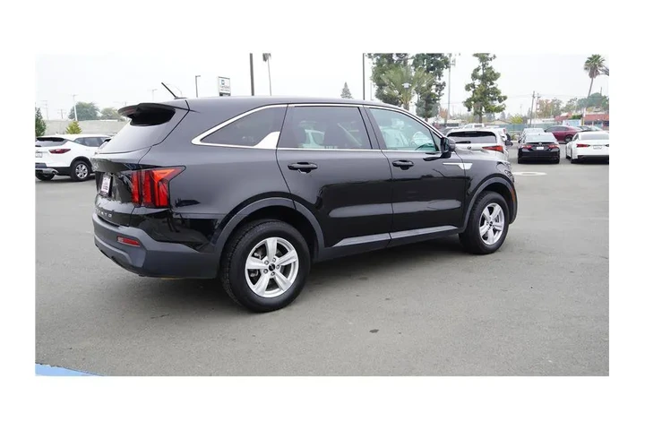 $20700 : 2022 Sorento LX image 5