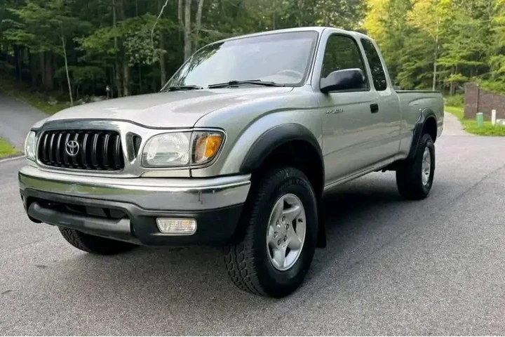 $1750 : Toyota Tacoma For sell or rent image 2