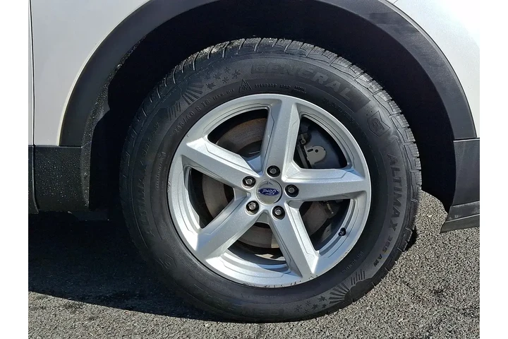 $15750 : Ford Explorer 2017 AWD XLT 4 image 9