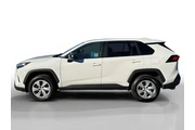 $26843 : Toyota RAV4 2024 AWD LE 4dr thumbnail