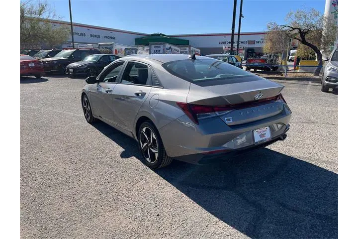 $19333 : Hyundai ELANTRA 2023 SEL 4dr image 6
