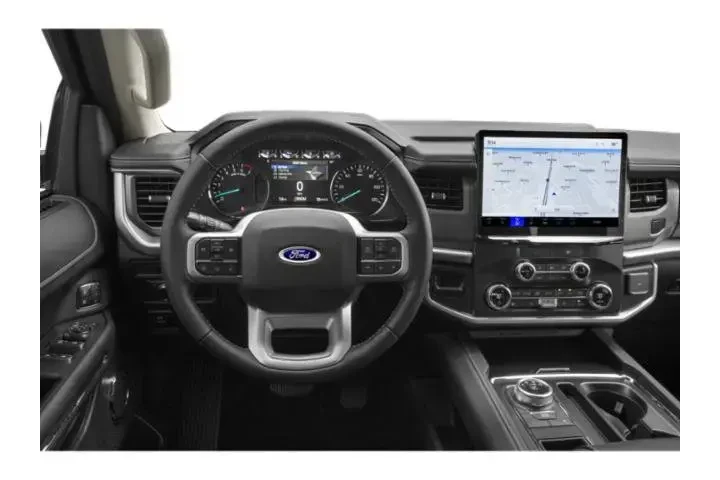 $38998 : Ford Expedition 2022 4x4 XLT image 9