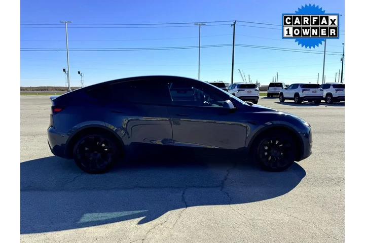 $25000 : Tesla Model Y 2021 AWD Long image 6