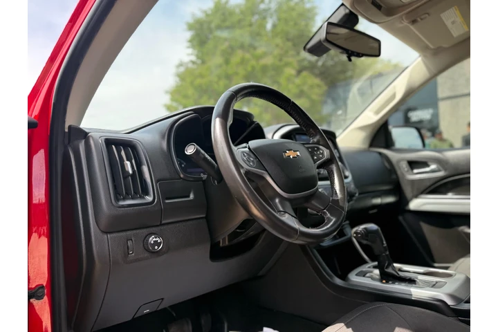 $11990 : 2019 Colorado LT image 7