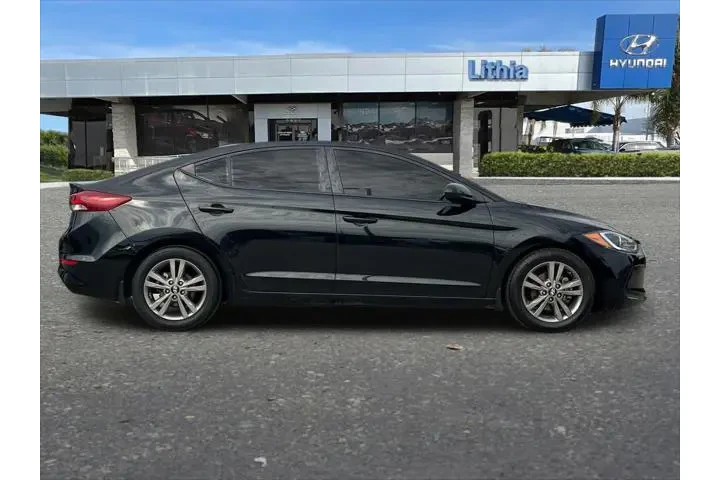 $10899 : Hyundai ELANTRA 2018 SEL 4dr image 9