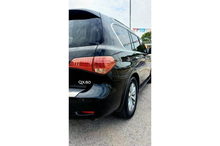 $9990 : 2015 QX80 image 9