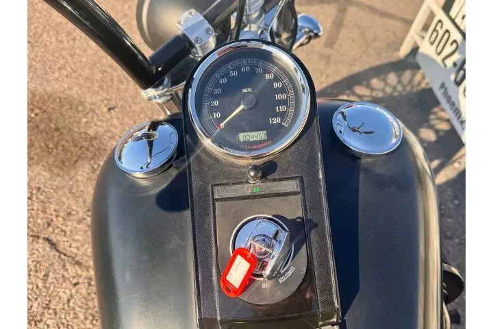 $8950 : 2007 FXSTB NIGHT TRAIN image 5