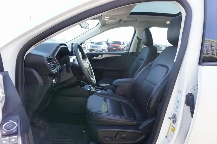 $20988 : Ford Escape 2021 SEL 4dr SUV image 7