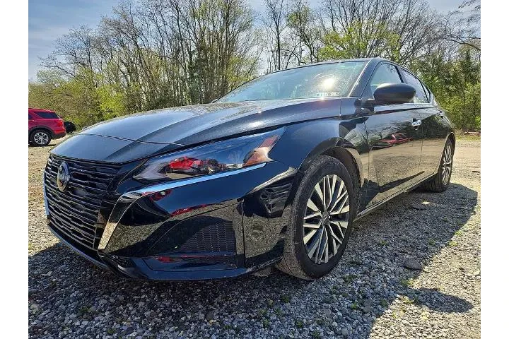 $21999 : Nissan Altima 2025 2.5 SV 4d image 1