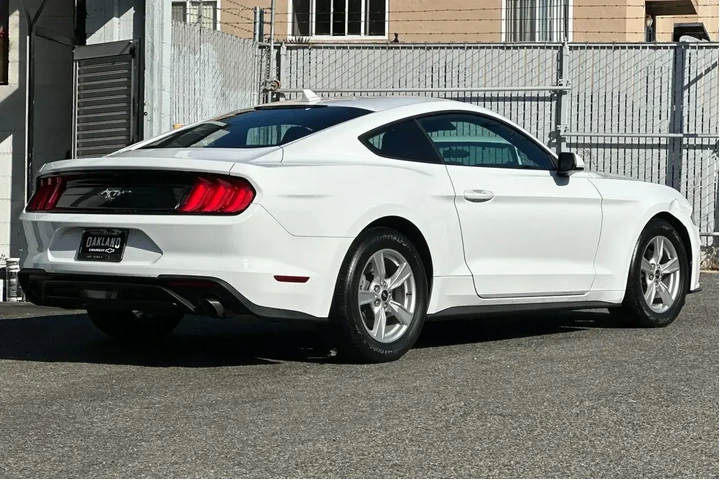 $24995 : Ford Mustang 2022 EcoBoost 2 image 4