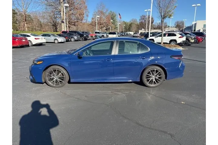 $25671 : Toyota Camry 2024 SE 4dr Sed image 4