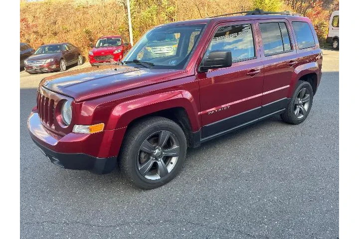 $9999 : Jeep Patriot 2015 4x4 Latitu image 1