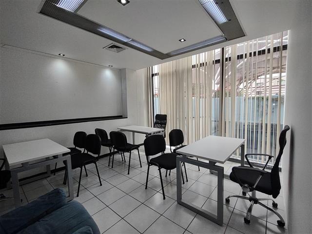 $8250 : Oficinas en zona centro Colima image 2