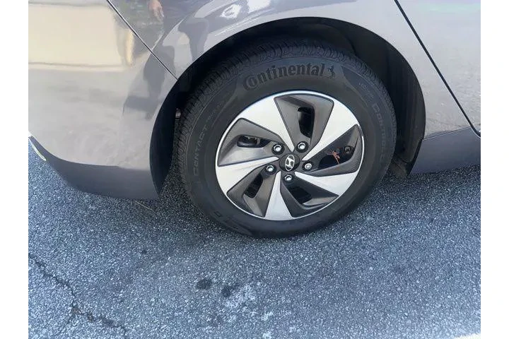 $17320 : Hyundai IONIQ Hybrid 2019 SE image 6