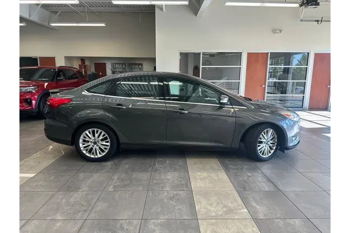 $10000 : Ford Focus 2016 Titanium 4dr image 9